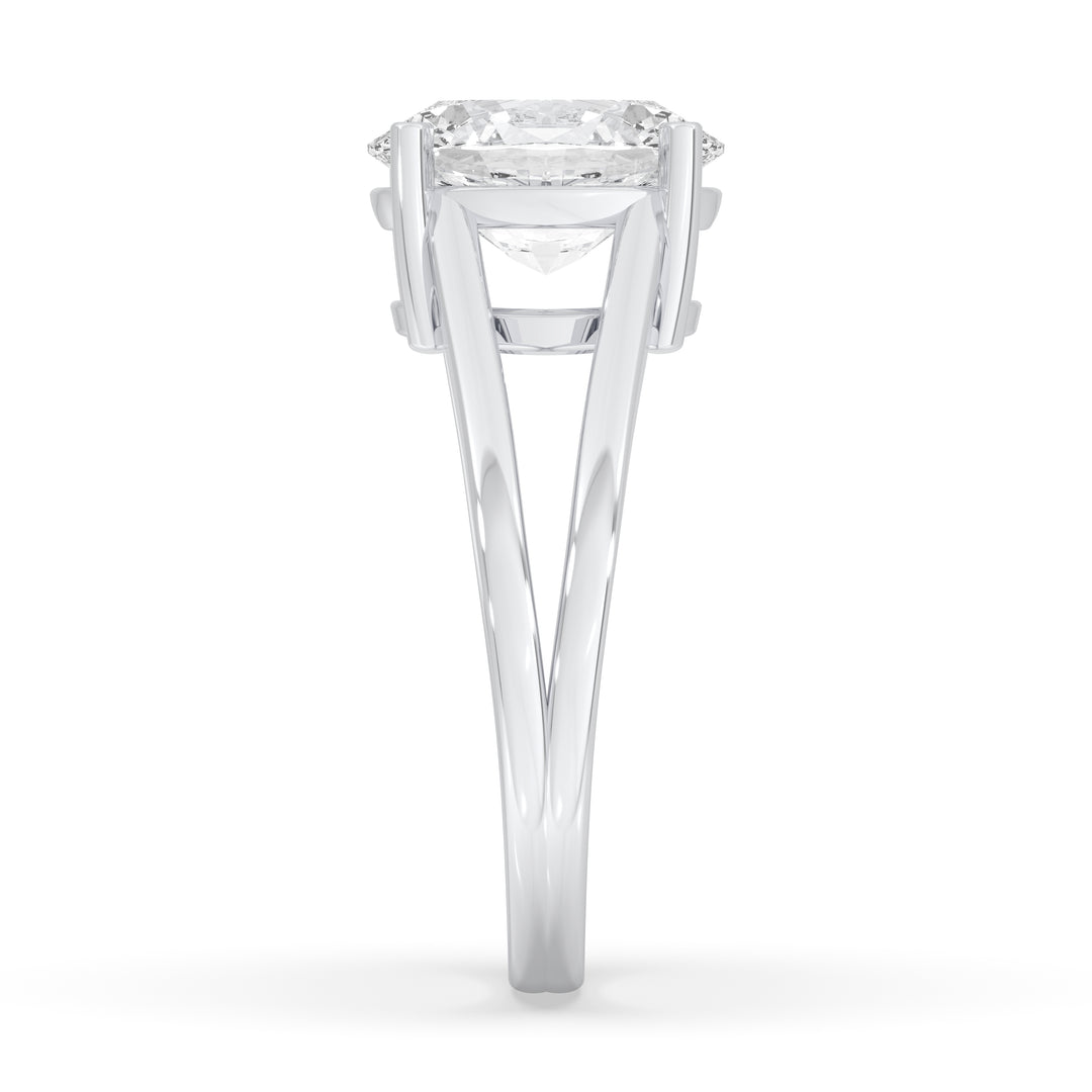 Oval Engagement Ring